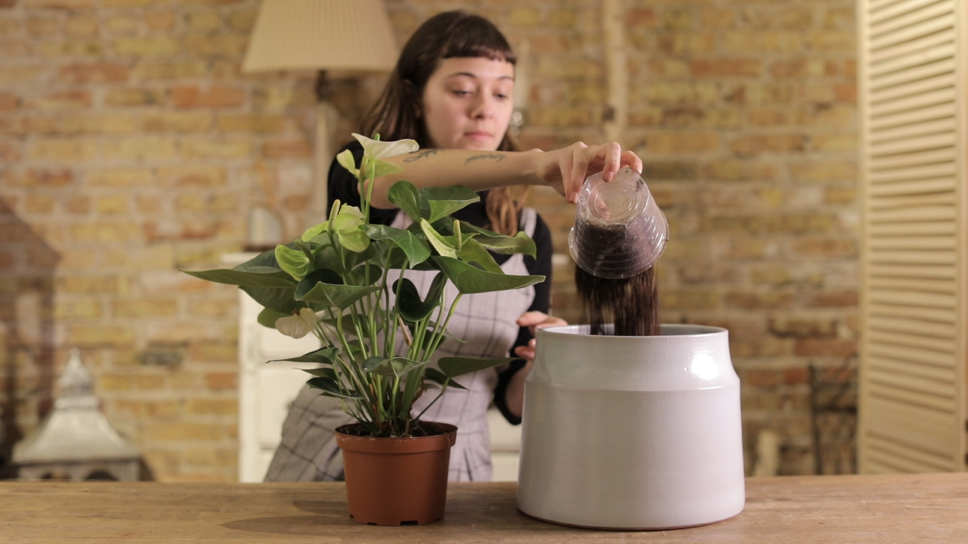 Arc Large Planter_Video Still 1