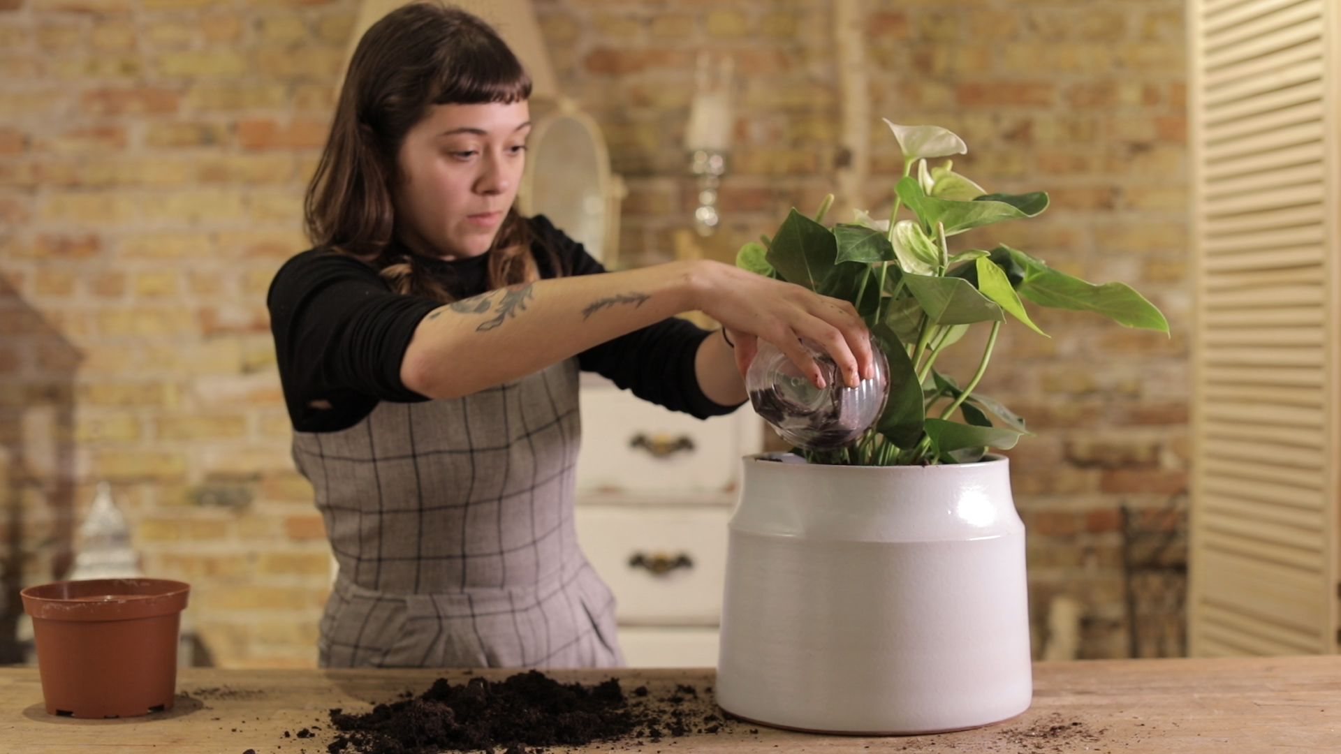 Arc Large Planter_Video Still 3